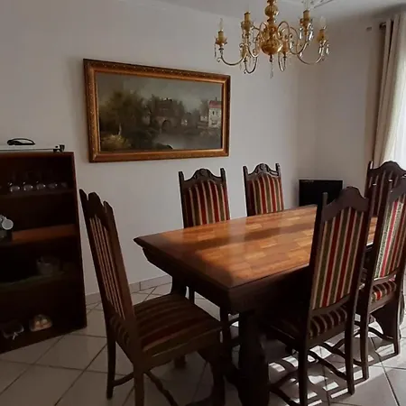 Pavillon De Diane, Le Malesherbois Homestay Ollainville